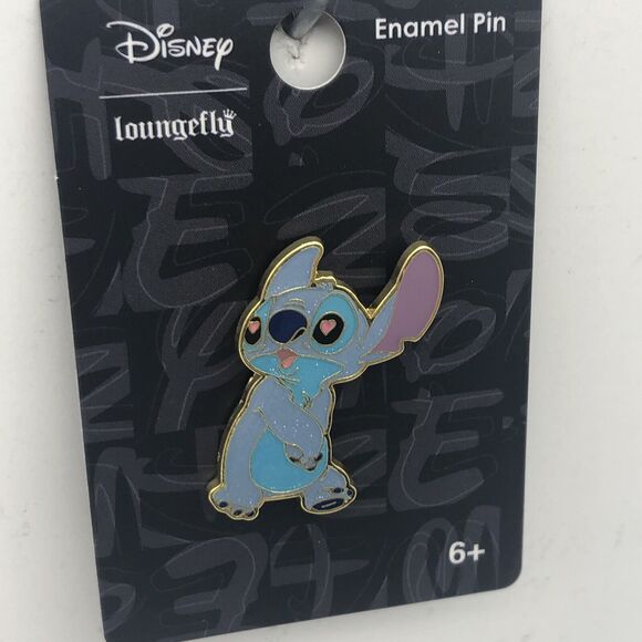 Loungefly Disney Lilo & Stitch - Stitch Heart Eyes in Love Trading Pin - Picture 3 of 5